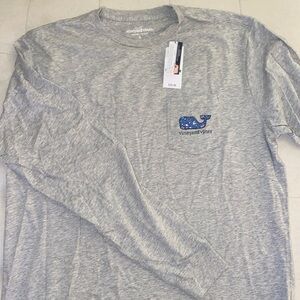 Men’s Large Vineyard Vines High Seas Holiday Pocket Tee